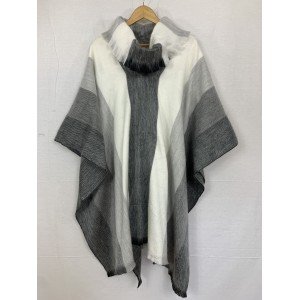 poncho gris et blanc